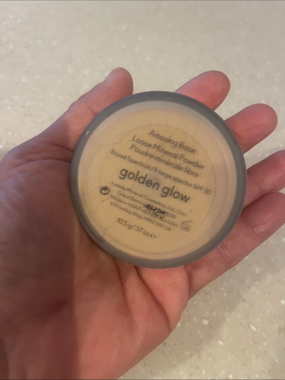 Jane iredale amazing base Golden glow new never used box is damaged.